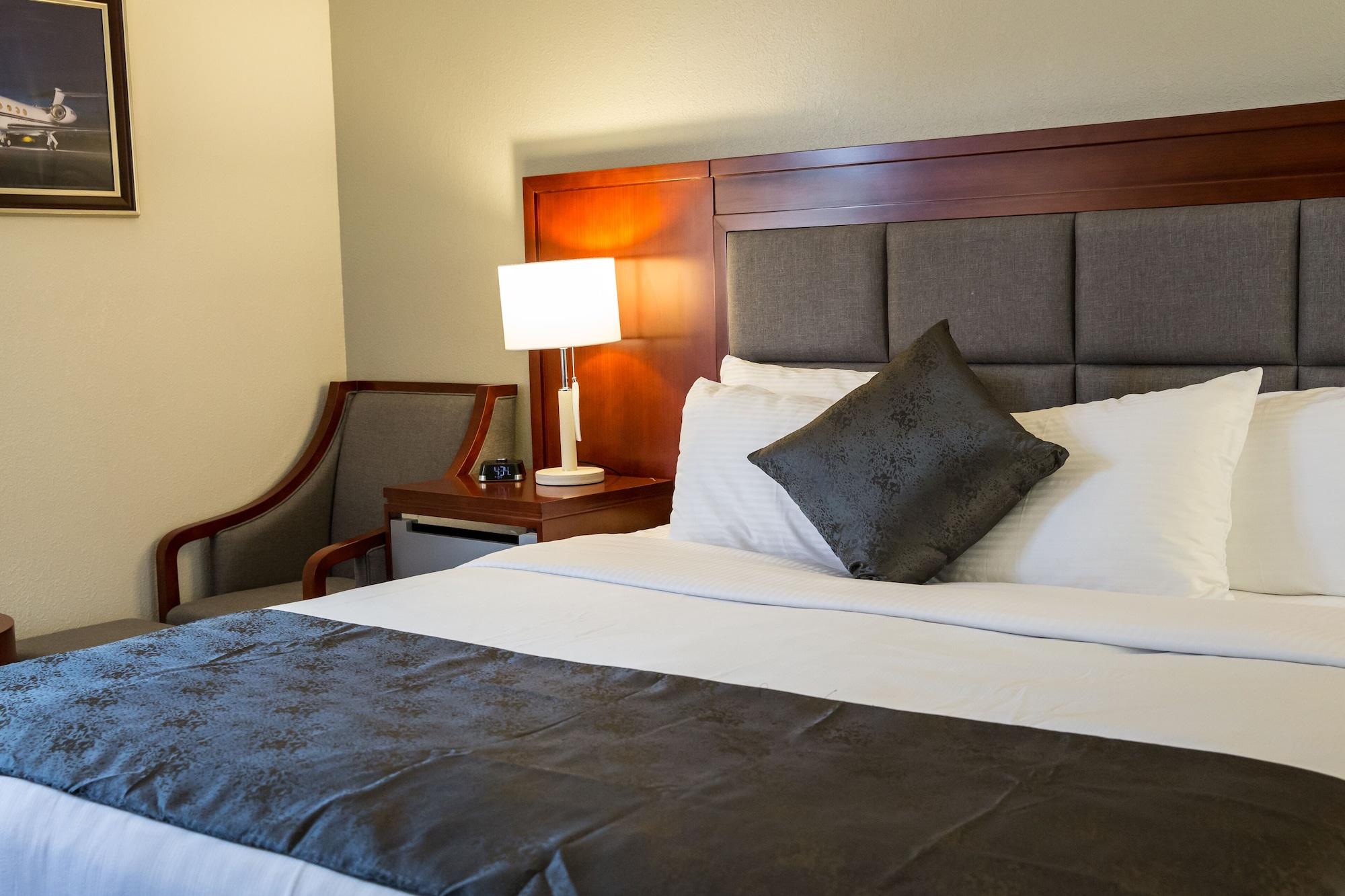 Ramada Plaza By Wyndham Chicago North Shore Wheeling Экстерьер фото