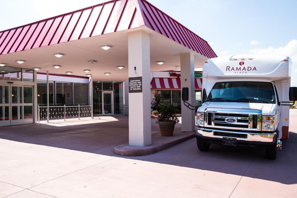 Ramada Plaza By Wyndham Chicago North Shore Wheeling Экстерьер фото