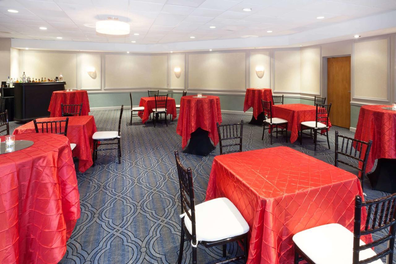 Ramada Plaza By Wyndham Chicago North Shore Wheeling Экстерьер фото