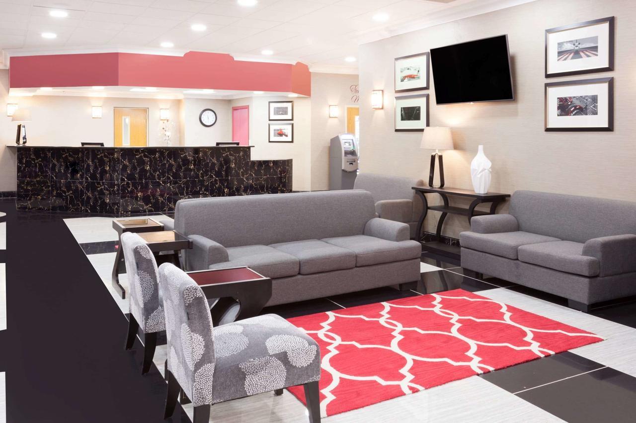 Ramada Plaza By Wyndham Chicago North Shore Wheeling Экстерьер фото