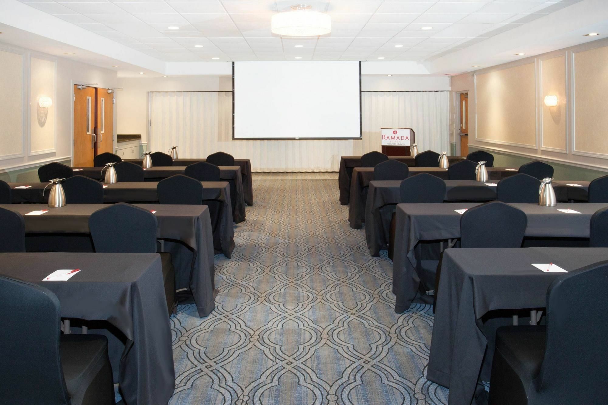 Ramada Plaza By Wyndham Chicago North Shore Wheeling Экстерьер фото